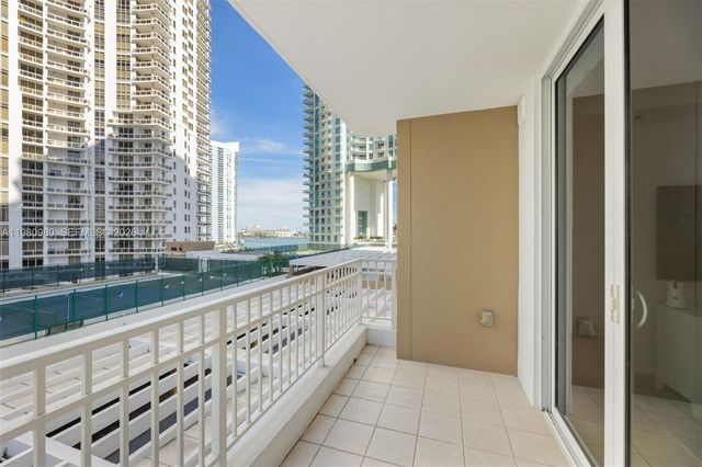 801 Brickell Key Blvd 806, Miami, FL 33131