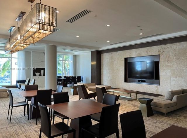 801 Brickell Key Blvd 806, Miami, FL 33131