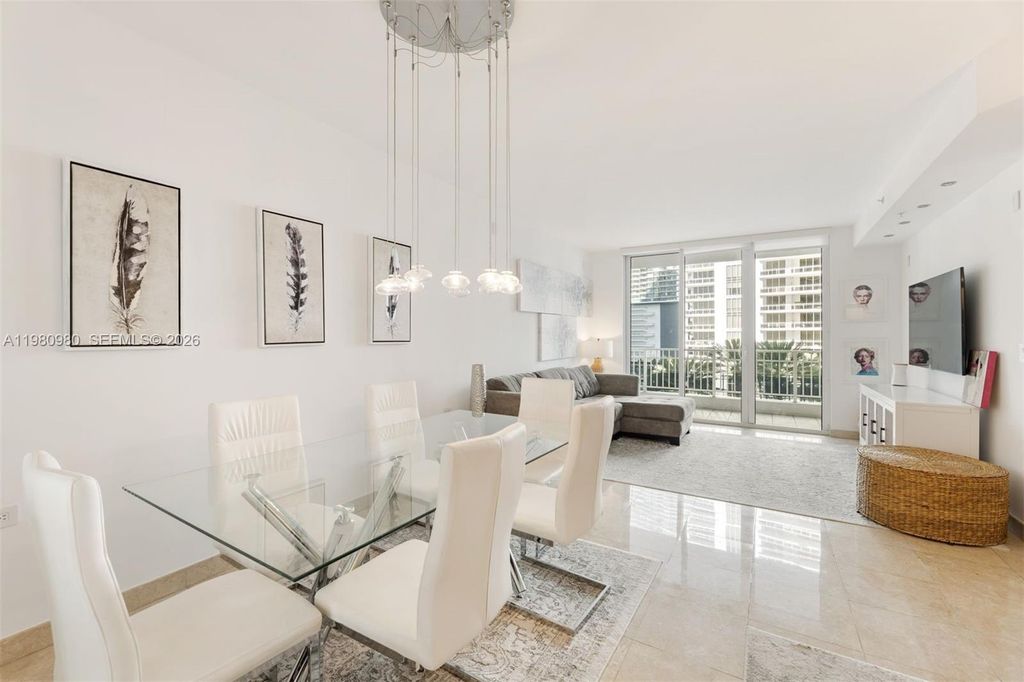 801 Brickell Key Blvd 806, Miami, FL 33131