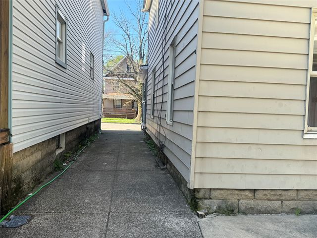 317 E 27TH Street, Erie, PA 16504