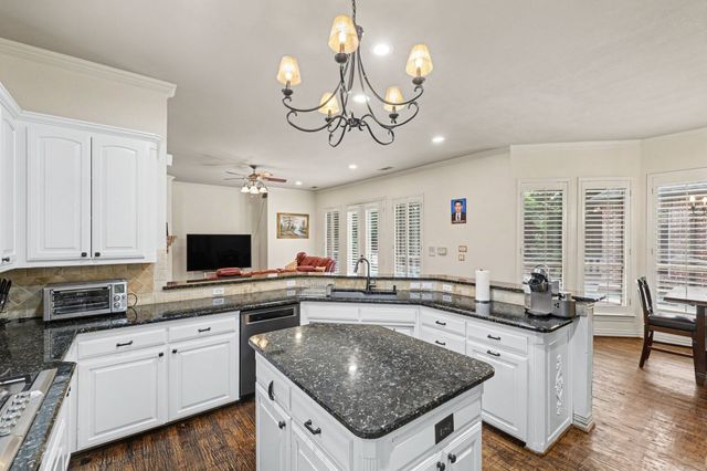 195 Chaucer Court, Coppell, TX 75019