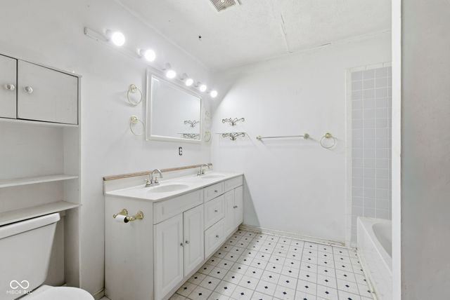 6192 S County Road 550 E, Greencastle, IN 46135