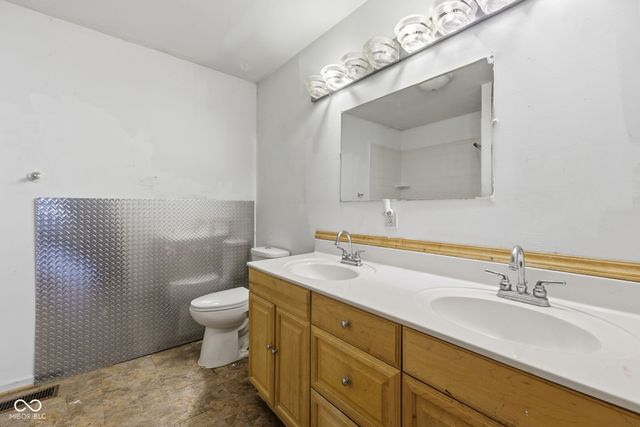 6192 S County Road 550 E, Greencastle, IN 46135