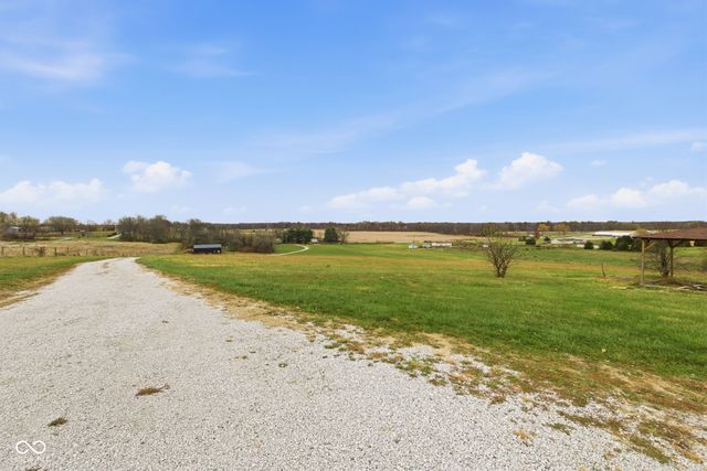 6192 S County Road 550 E, Greencastle, IN 46135