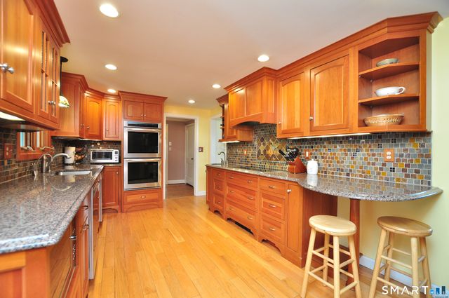 64 Mohegan Drive, West Hartford, CT 06117