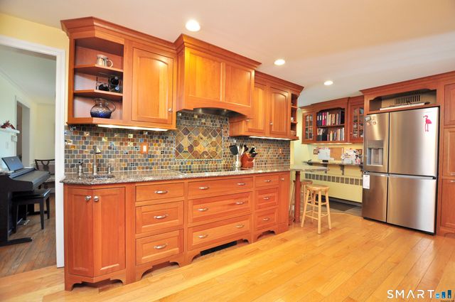 64 Mohegan Drive, West Hartford, CT 06117