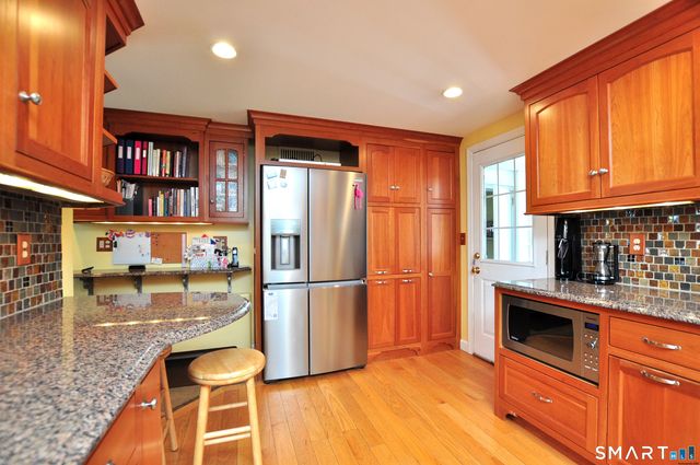 64 Mohegan Drive, West Hartford, CT 06117