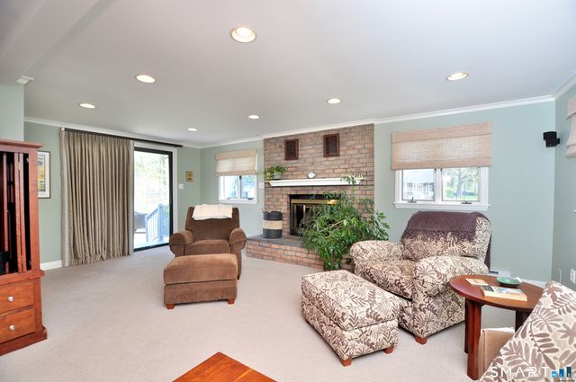64 Mohegan Drive, West Hartford, CT 06117