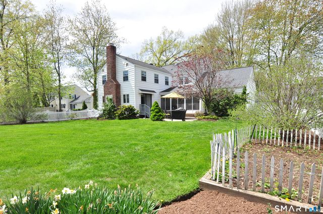 64 Mohegan Drive, West Hartford, CT 06117
