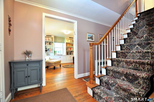 64 Mohegan Drive, West Hartford, CT 06117