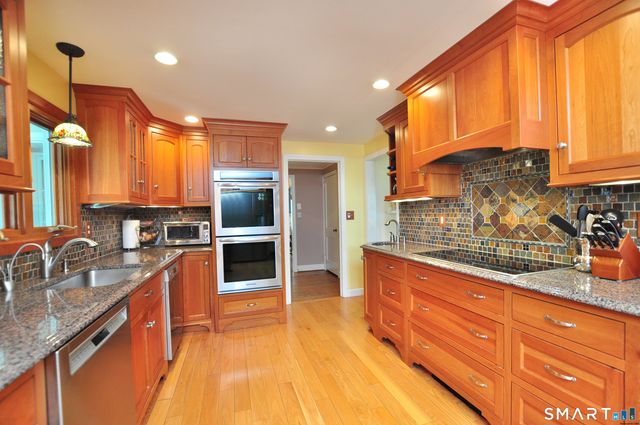64 Mohegan Drive, West Hartford, CT 06117
