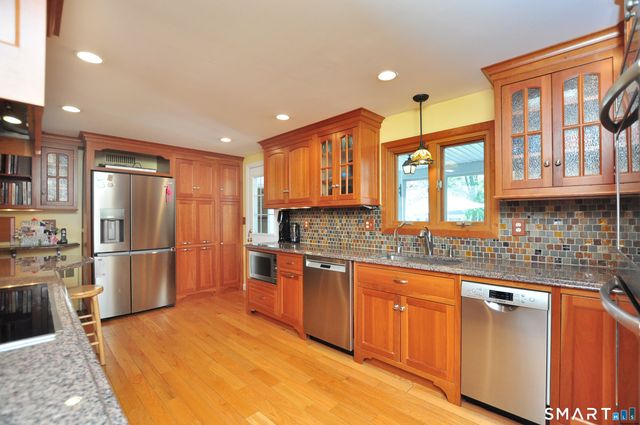 64 Mohegan Drive, West Hartford, CT 06117