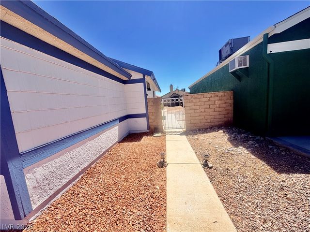 7281 Girard Drive, Las Vegas, NV 89147