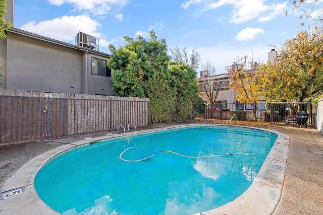 4926-4928 W Westgate Court, Visalia, CA 93277