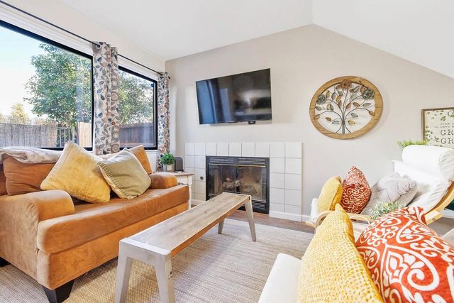 4926-4928 W Westgate Court, Visalia, CA 93277