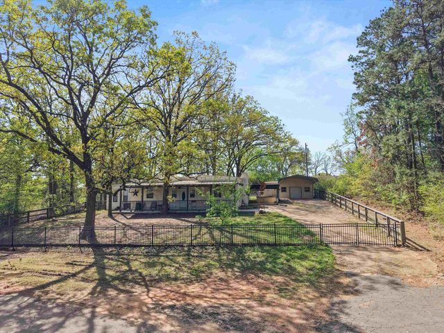 142 Golf Rd, Gilmer, TX 75644