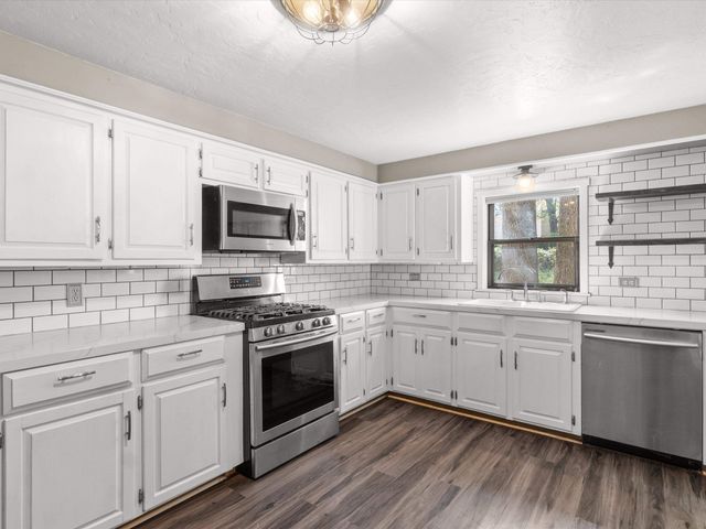 142 Golf Rd, Gilmer, TX 75644