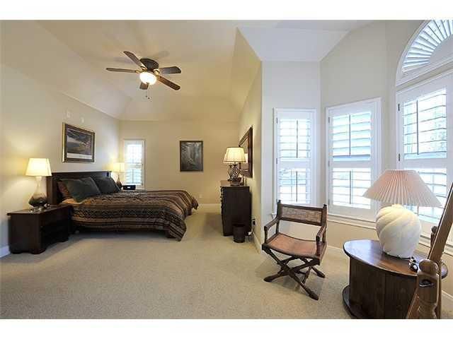 644 Newport DR, Spicewood, TX 78669