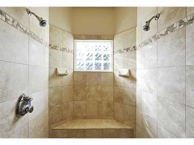 644 Newport DR, Spicewood, TX 78669