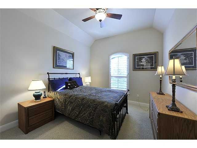 644 Newport DR, Spicewood, TX 78669