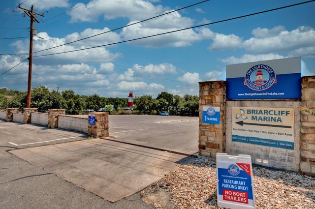 644 Newport DR, Spicewood, TX 78669