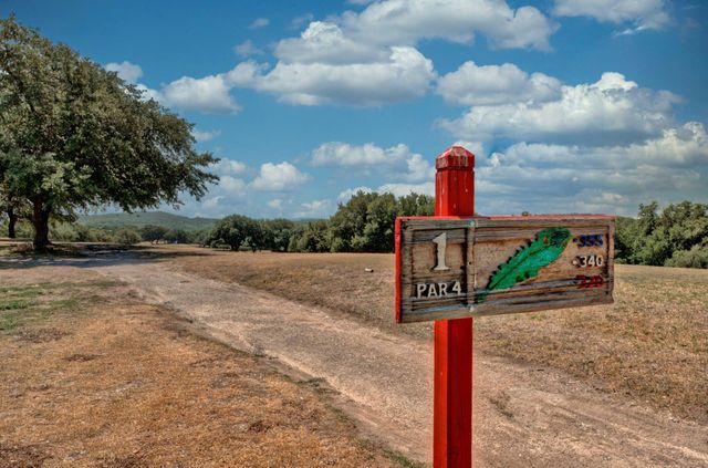 644 Newport DR, Spicewood, TX 78669