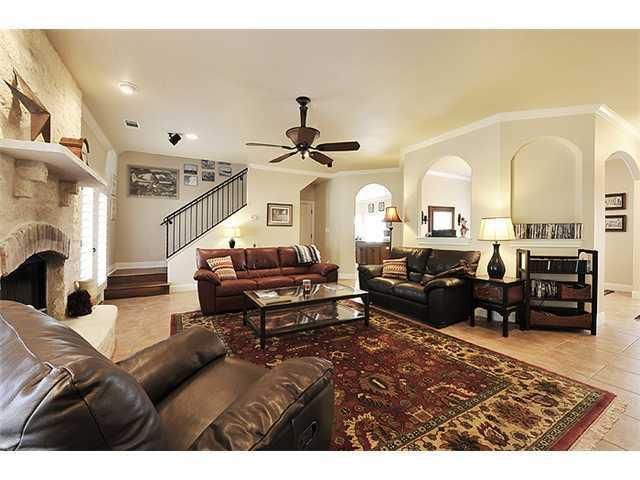 644 Newport DR, Spicewood, TX 78669