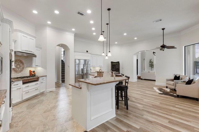 28019 E Benders Landing Boulevard, Spring, TX 77386