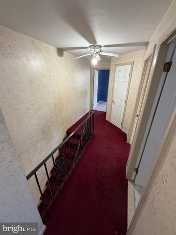 230 N DIAMOND ST, Clifton Heights, PA 19018
