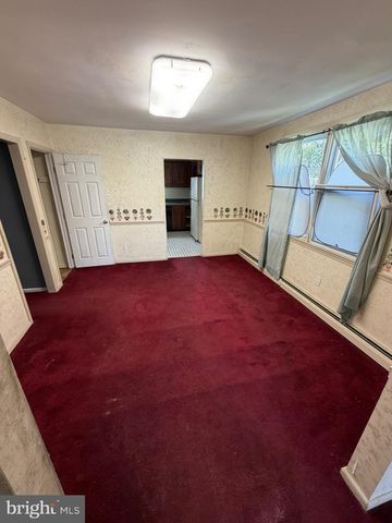 230 N DIAMOND ST, Clifton Heights, PA 19018