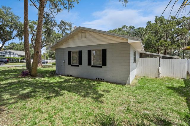 1400 SPARTAN AVENUE, Leesburg, FL 34748