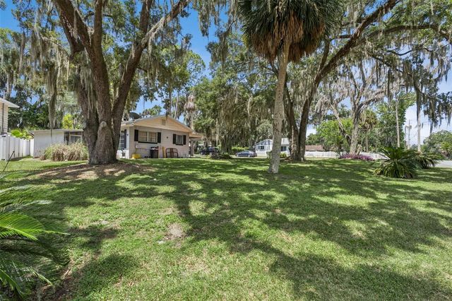 1400 SPARTAN AVENUE, Leesburg, FL 34748