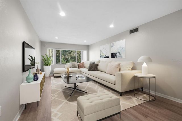 4550 OVERLOOK DRIVE NE 258, St Petersburg, FL 33703