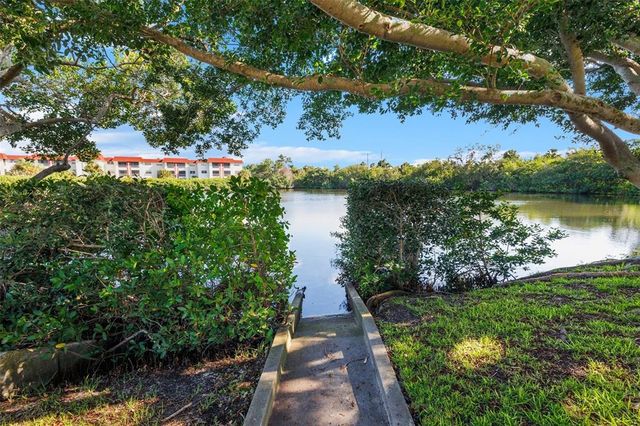 4550 OVERLOOK DRIVE NE 258, St Petersburg, FL 33703