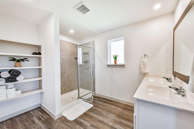 1702 Perch Street, Alvin, TX 77511