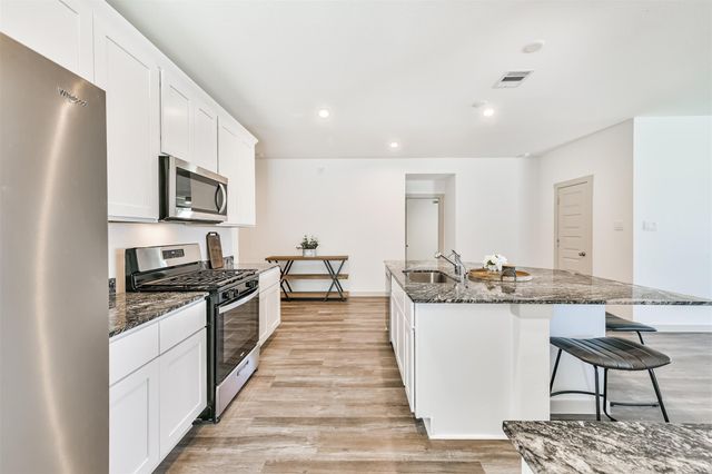 1702 Perch Street, Alvin, TX 77511