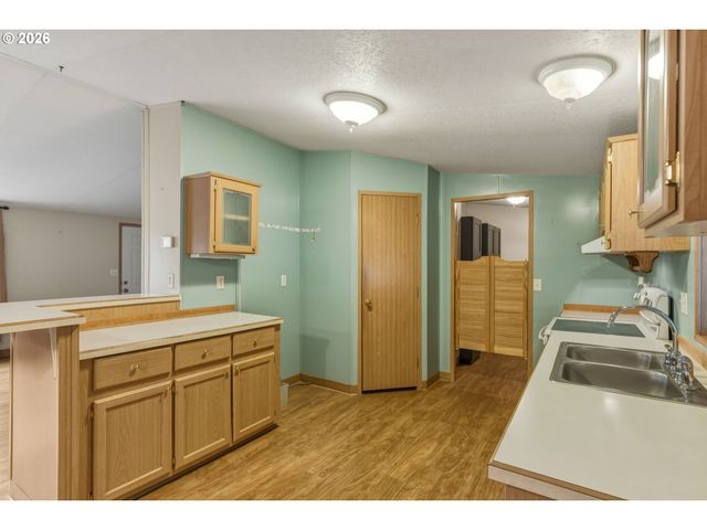 116 BLUE HERON Dr, Longview, WA 98632