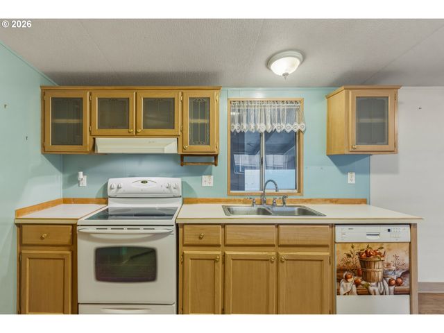 116 BLUE HERON Dr, Longview, WA 98632