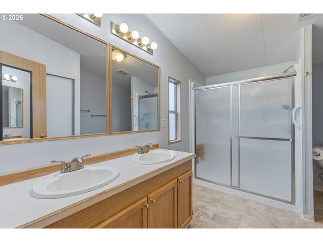 116 BLUE HERON Dr, Longview, WA 98632