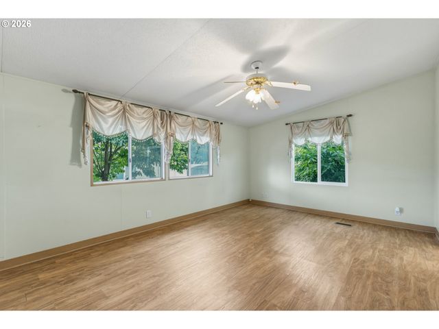 116 BLUE HERON Dr, Longview, WA 98632