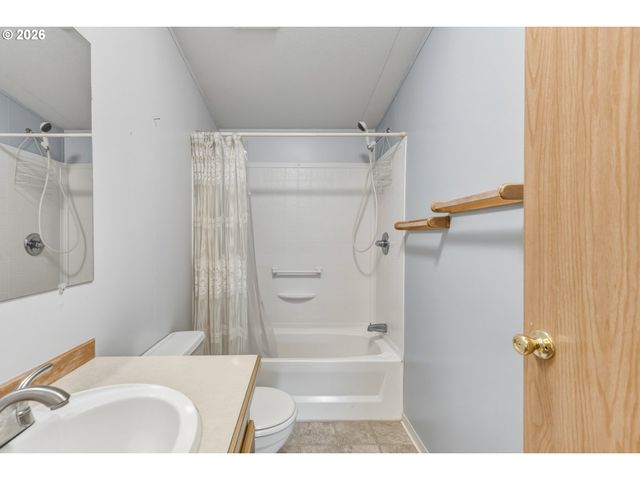 116 BLUE HERON Dr, Longview, WA 98632