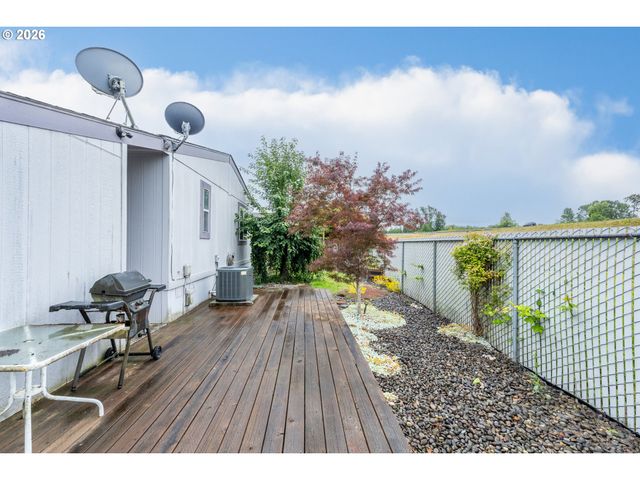 116 BLUE HERON Dr, Longview, WA 98632