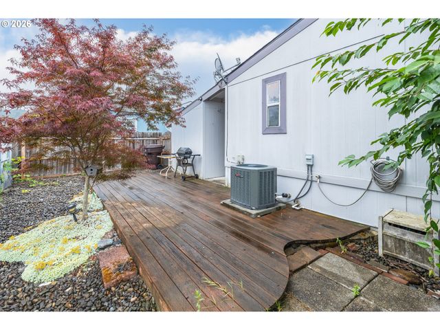 116 BLUE HERON Dr, Longview, WA 98632