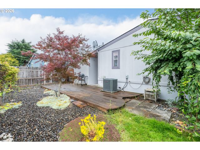 116 BLUE HERON Dr, Longview, WA 98632