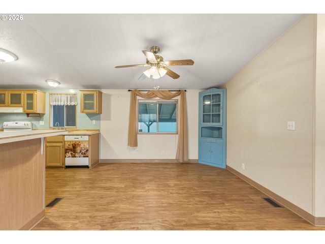 116 BLUE HERON Dr, Longview, WA 98632