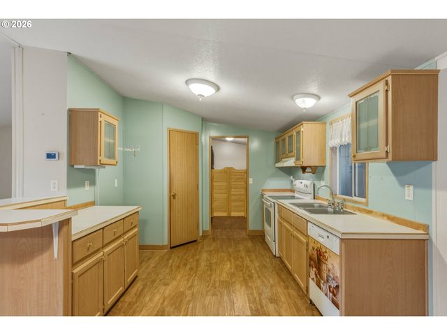 116 BLUE HERON Dr, Longview, WA 98632