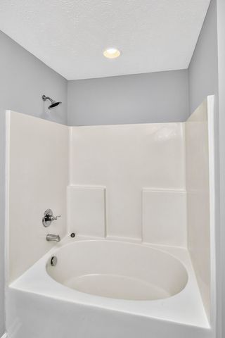 2034 George Buchanan Dr, La Vergne, TN 37086