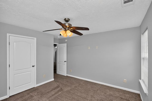 2034 George Buchanan Dr, La Vergne, TN 37086