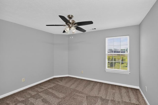 2034 George Buchanan Dr, La Vergne, TN 37086