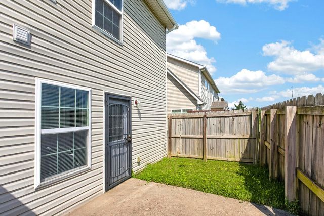 2034 George Buchanan Dr, La Vergne, TN 37086